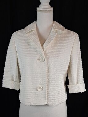Akris Punto M White Cream Textured Cropped Blazer Formal Bolero Style